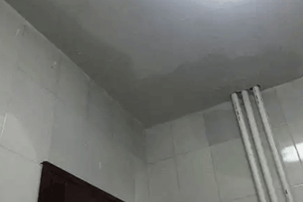 卫生间漏水是谁责任
